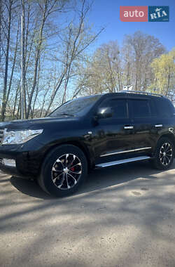 Внедорожник / Кроссовер Toyota Land Cruiser 2011 в 