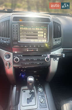 Внедорожник / Кроссовер Toyota Land Cruiser 2011 в 