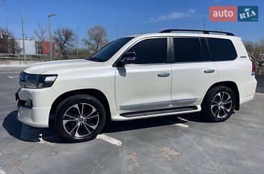 Позашляховик / Кросовер Toyota Land Cruiser 2020 в 