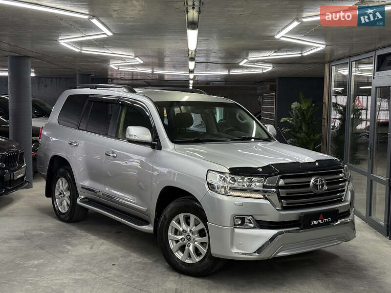 Внедорожник / Кроссовер Toyota Land Cruiser 2017 в 