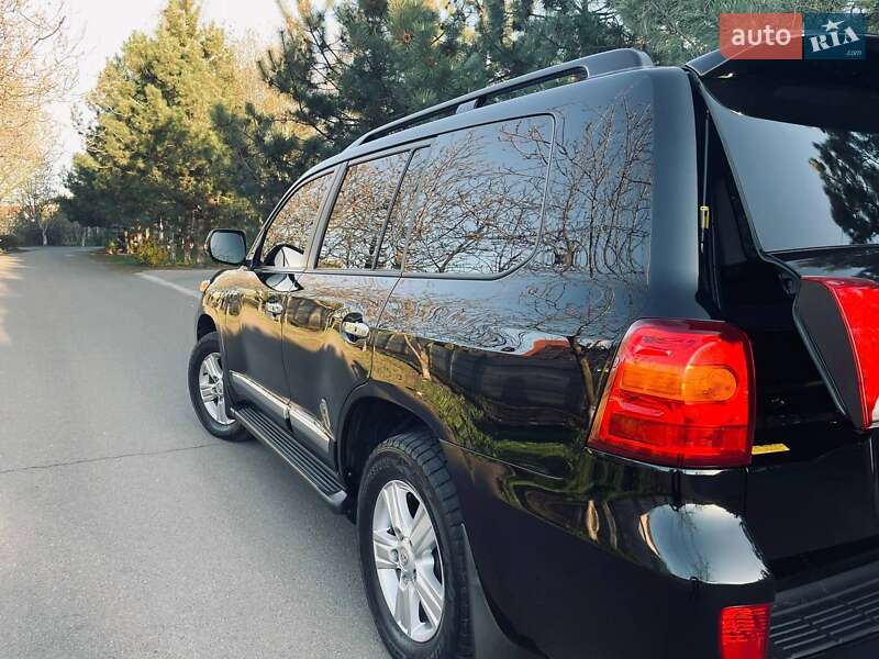 Позашляховик / Кросовер Toyota Land Cruiser 2014 в Одесі