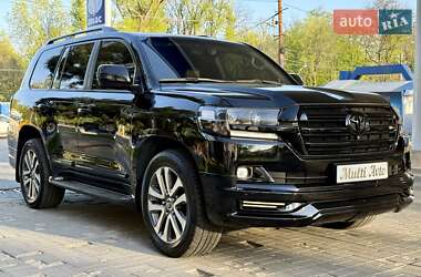 Внедорожник / Кроссовер Toyota Land Cruiser 2016 в 