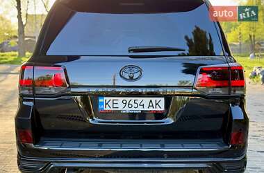 Внедорожник / Кроссовер Toyota Land Cruiser 2016 в 