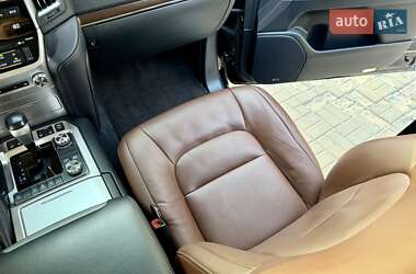 Внедорожник / Кроссовер Toyota Land Cruiser 2016 в 