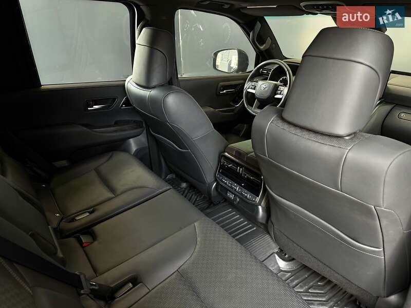 Внедорожник / Кроссовер Toyota Land Cruiser 2022 в Киеве