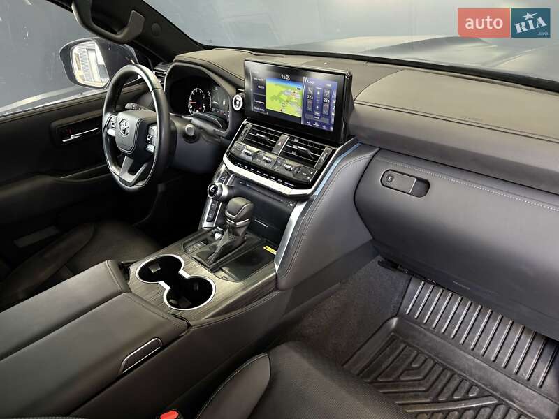 Внедорожник / Кроссовер Toyota Land Cruiser 2022 в Киеве