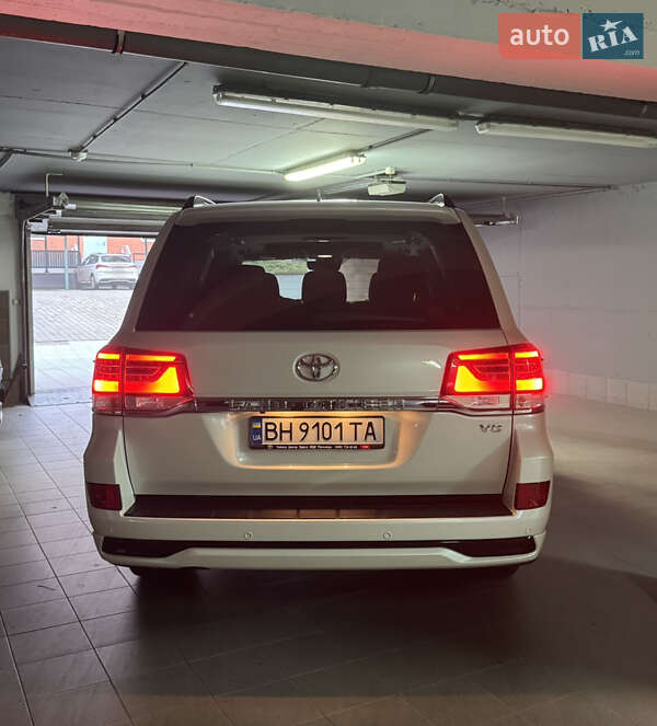 Внедорожник / Кроссовер Toyota Land Cruiser 2018 в Одессе фото 4 Внедорожник / Кроссовер Toyota Land Cruiser 2018 в Одессе