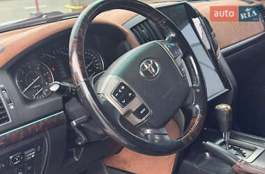 Внедорожник / Кроссовер Toyota Land Cruiser 2008 в 