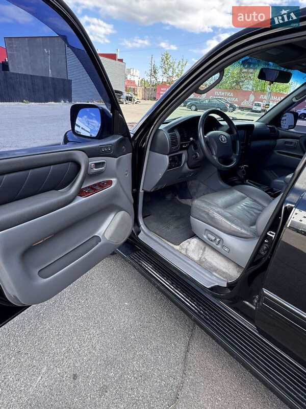 Внедорожник / Кроссовер Toyota Land Cruiser 2002 в Киеве
