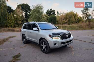 Внедорожник / Кроссовер Toyota Land Cruiser 2012 в 