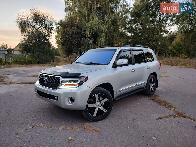 Внедорожник / Кроссовер Toyota Land Cruiser 2012 в 