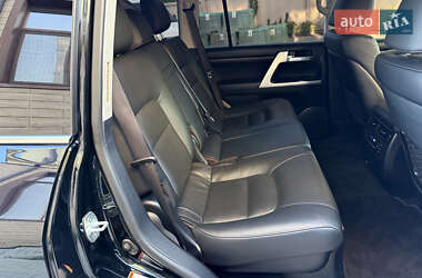 Позашляховик / Кросовер Toyota Land Cruiser 2020 в 