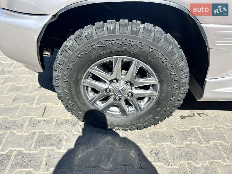 Позашляховик / Кросовер Toyota Land Cruiser 2001 в Чернівцях