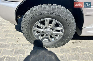 Внедорожник / Кроссовер Toyota Land Cruiser 2001 в 