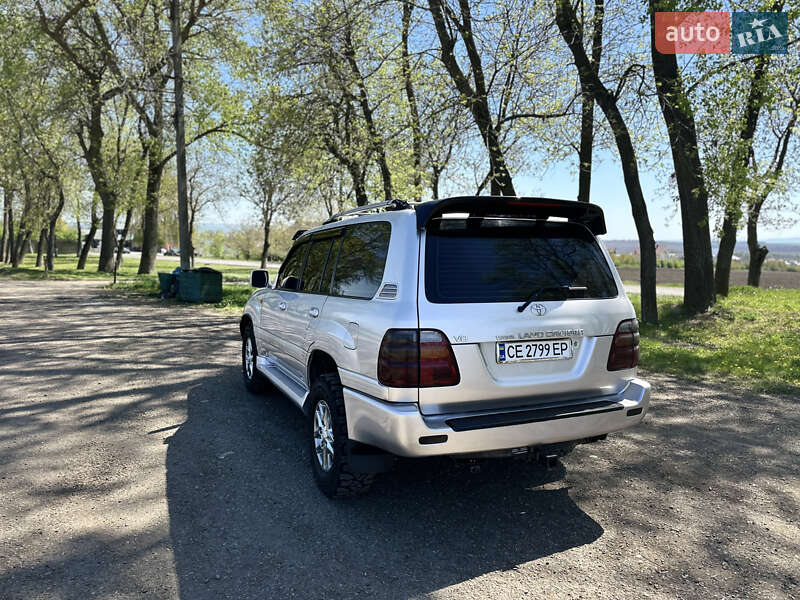 Позашляховик / Кросовер Toyota Land Cruiser 2001 в Чернівцях