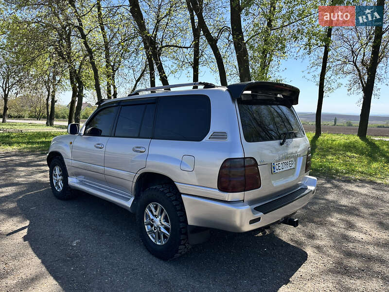 Позашляховик / Кросовер Toyota Land Cruiser 2001 в Чернівцях