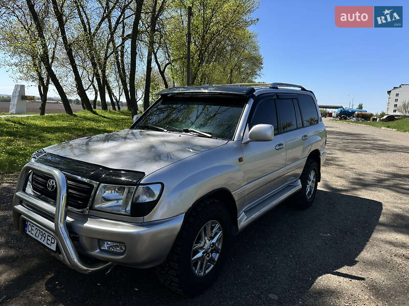 Позашляховик / Кросовер Toyota Land Cruiser 2001 в Чернівцях