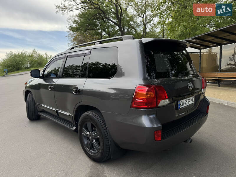 Позашляховик / Кросовер Toyota Land Cruiser 2012 в Києві