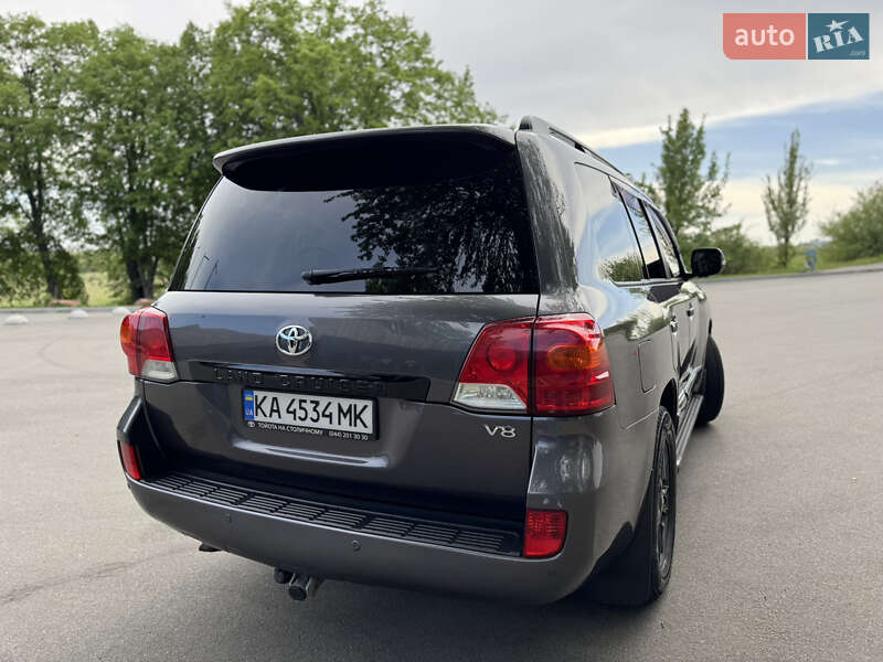Позашляховик / Кросовер Toyota Land Cruiser 2012 в Києві