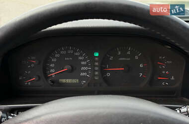 Внедорожник / Кроссовер Toyota Land Cruiser 2002 в 