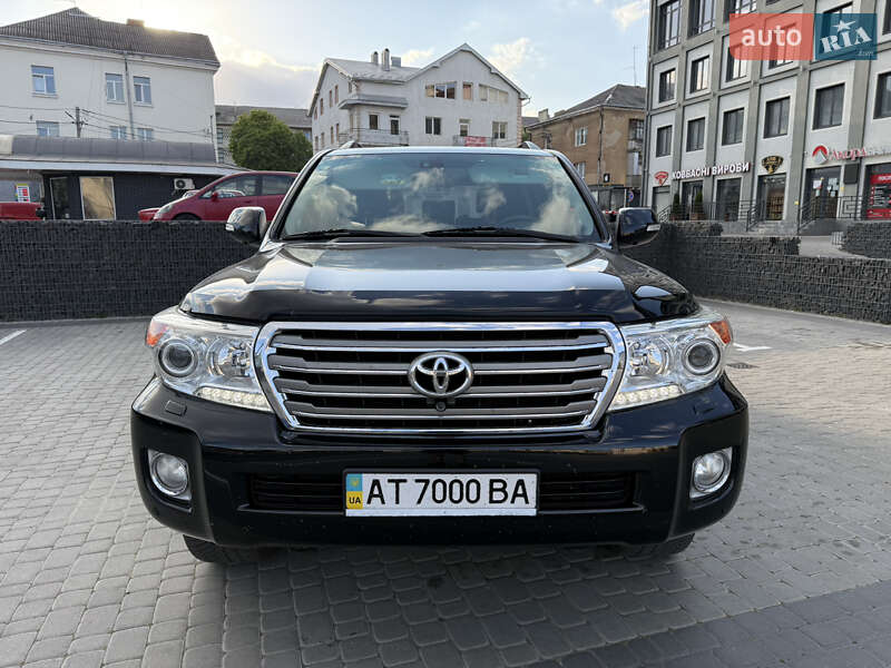 Позашляховик / Кросовер Toyota Land Cruiser 2013 в Коломиї