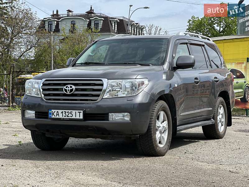 Внедорожник / Кроссовер Toyota Land Cruiser 2011 в 