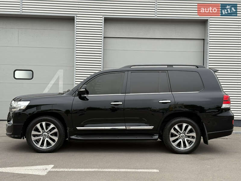 Внедорожник / Кроссовер Toyota Land Cruiser 2017 в Киеве