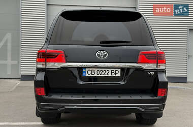 Внедорожник / Кроссовер Toyota Land Cruiser 2017 в 