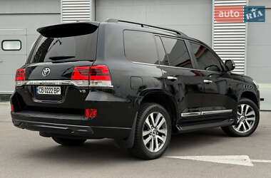 Внедорожник / Кроссовер Toyota Land Cruiser 2017 в 