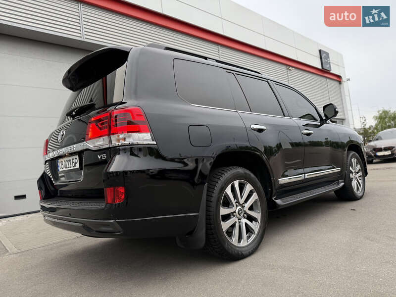 Внедорожник / Кроссовер Toyota Land Cruiser 2017 в Киеве
