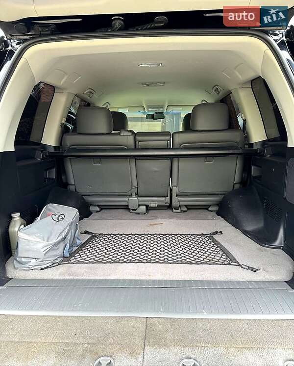 Позашляховик / Кросовер Toyota Land Cruiser 2010 в Чорноморську