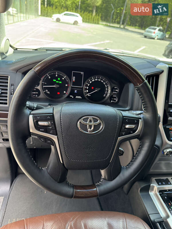 Внедорожник / Кроссовер Toyota Land Cruiser 2015 в Черкассах