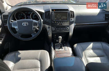 Внедорожник / Кроссовер Toyota Land Cruiser 2008 в 