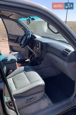 Позашляховик / Кросовер Toyota Land Cruiser 2002 в 