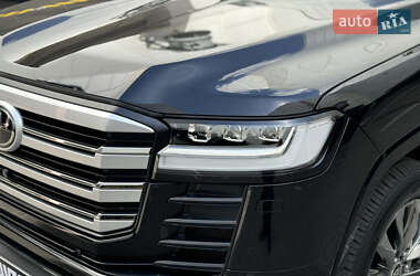 Позашляховик / Кросовер Toyota Land Cruiser 2021 в 