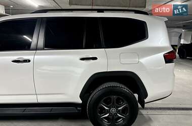 Позашляховик / Кросовер Toyota Land Cruiser 2022 в 