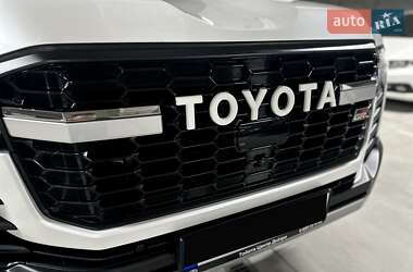 Позашляховик / Кросовер Toyota Land Cruiser 2022 в 
