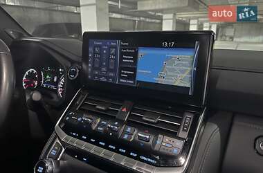 Позашляховик / Кросовер Toyota Land Cruiser 2022 в 
