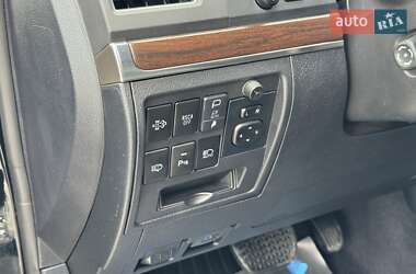 Внедорожник / Кроссовер Toyota Land Cruiser 2018 в 
