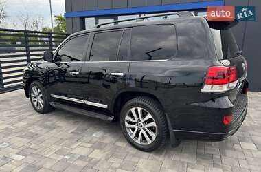 Внедорожник / Кроссовер Toyota Land Cruiser 2018 в 
