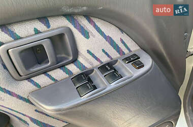 Внедорожник / Кроссовер Toyota Land Cruiser 1999 в 