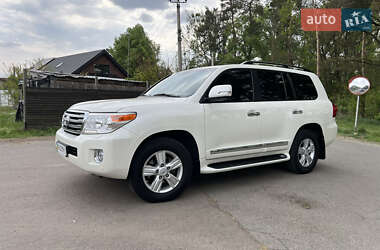 Позашляховик / Кросовер Toyota Land Cruiser 2015 в 