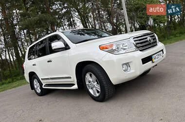 Позашляховик / Кросовер Toyota Land Cruiser 2015 в 