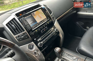 Позашляховик / Кросовер Toyota Land Cruiser 2015 в 