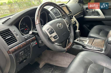 Позашляховик / Кросовер Toyota Land Cruiser 2015 в 