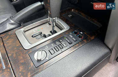 Позашляховик / Кросовер Toyota Land Cruiser 2015 в 
