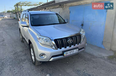 Внедорожник / Кроссовер Toyota Land Cruiser 2013 в Белгороде-Днестровском
