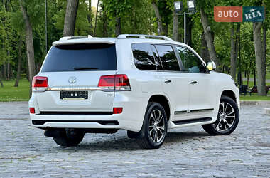 Внедорожник / Кроссовер Toyota Land Cruiser 2017 в 