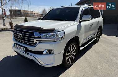 Внедорожник / Кроссовер Toyota Land Cruiser 2016 в 