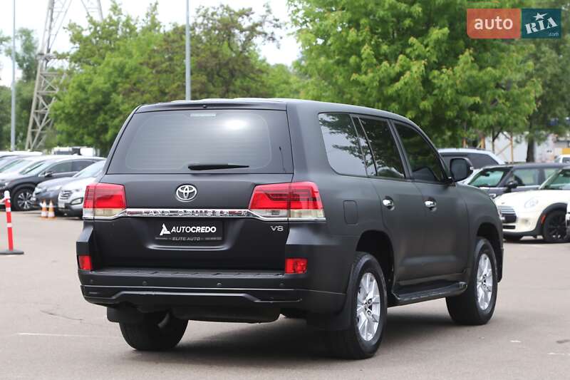 Внедорожник / Кроссовер Toyota Land Cruiser 2011 в Киеве